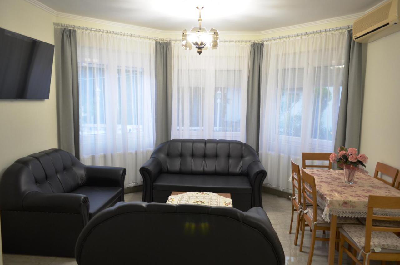 Henrietta - Violetta Apartman Hajduszoboszlo Ngoại thất bức ảnh