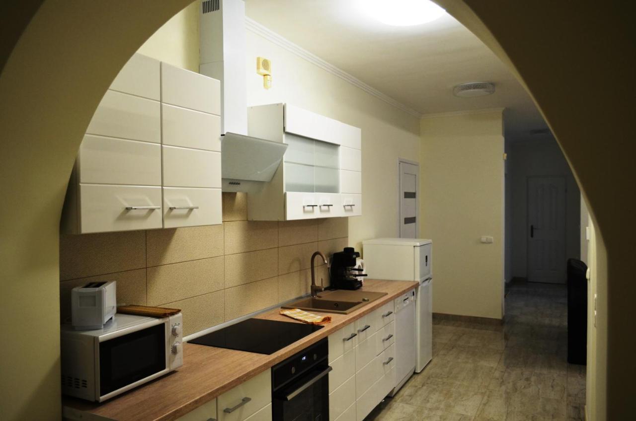 Henrietta - Violetta Apartman Hajduszoboszlo Ngoại thất bức ảnh