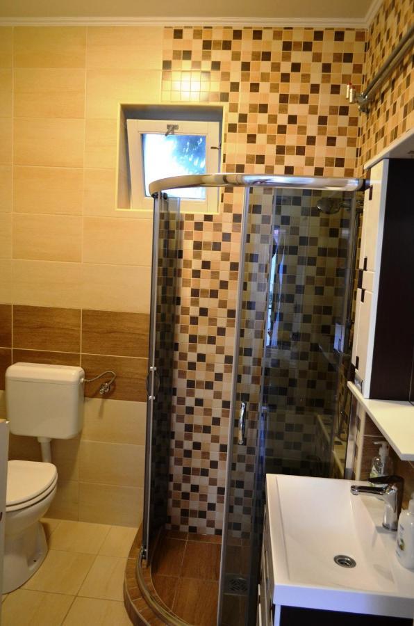 Henrietta - Violetta Apartman Hajduszoboszlo Ngoại thất bức ảnh