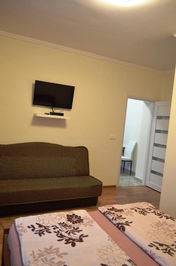 Henrietta - Violetta Apartman Hajduszoboszlo Ngoại thất bức ảnh
